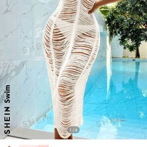 White cover very nice I didn't get wear it but I love it